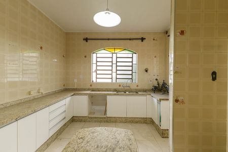 Casa para alugar com 500m², 7 quartos e 2 vagasCozinha