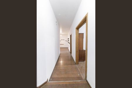 Casa para alugar com 500m², 7 quartos e 2 vagasCorredor