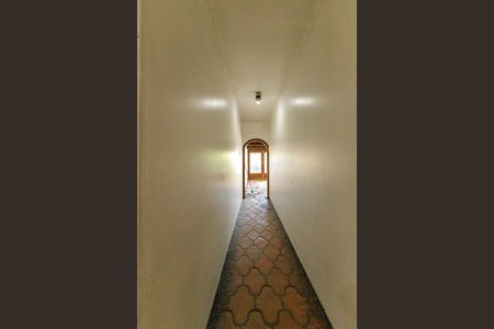 Casa para alugar com 500m², 7 quartos e 2 vagasCorredor