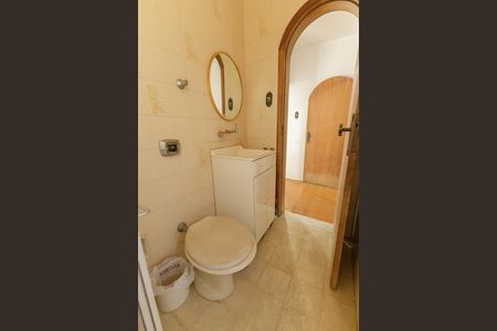 Casa para alugar com 500m², 7 quartos e 2 vagasBanheiro da suite 3 e 4