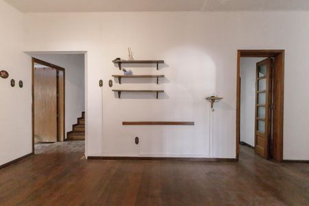 Casa para alugar com 500m², 7 quartos e 2 vagasCorredor