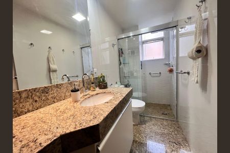 Apartamento à venda com 210m², 4 quartos e 3 vagasBanheiro