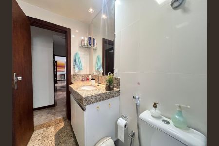 Apartamento à venda com 210m², 4 quartos e 3 vagasBanheiro