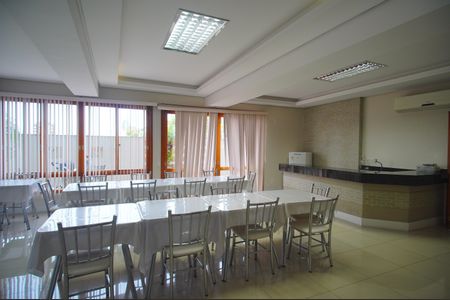 Apartamento à venda com 215m², 2 quartos e 2 vagasÁrea comum - Salão de festas