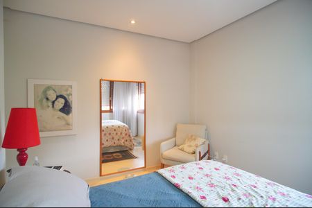 Apartamento à venda com 215m², 2 quartos e 2 vagasSuíte 1