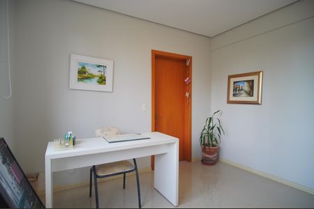 Apartamento à venda com 215m², 2 quartos e 2 vagasEscritório