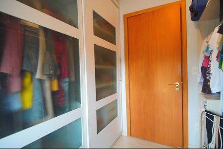 Apartamento à venda com 215m², 2 quartos e 2 vagasCloset da suíte 1