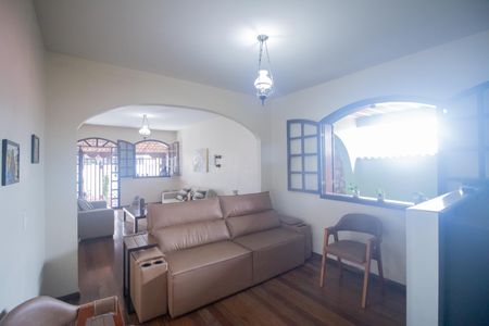 Casa à venda com 360m², 5 quartos e 4 vagasSala de TV