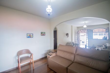 Casa à venda com 360m², 5 quartos e 4 vagasSala de TV