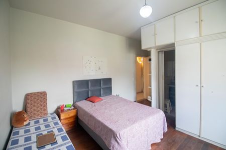 Casa à venda com 360m², 5 quartos e 4 vagasSuíte