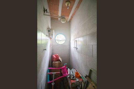 Casa à venda com 360m², 5 quartos e 4 vagasEdícula - Banheiro