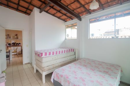 Casa à venda com 360m², 5 quartos e 4 vagasSuíte 2