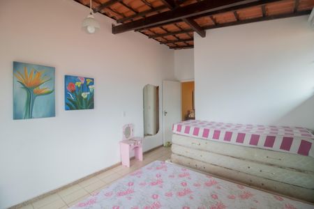 Casa à venda com 360m², 5 quartos e 4 vagasSuíte 2