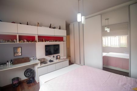 Casa à venda com 360m², 5 quartos e 4 vagasSuíte 1