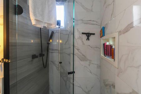 Apartamento à venda com 45m², 2 quartos e 1 vaga Apartamento à venda com 45m², 2 quartos e 1 vagaBanheiro