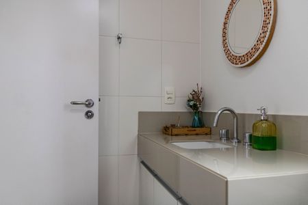 Apartamento para alugar com 93m², 3 quartos e 2 vagasBanheiro Social