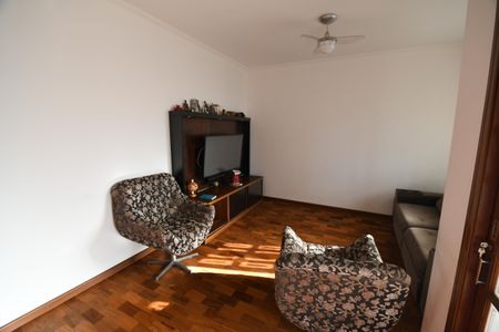 Casa de condomínio à venda com 300m², 3 quartos e 3 vagasSala de TV