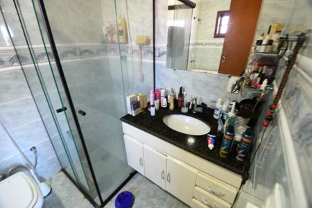 Casa de condomínio à venda com 300m², 3 quartos e 3 vagasBanheiro da Suíte 2