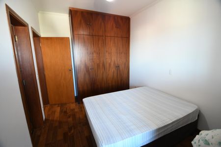 Casa de condomínio à venda com 300m², 3 quartos e 3 vagasSuíte 2
