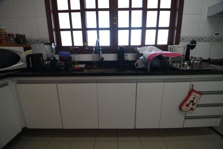 Casa de condomínio à venda com 300m², 3 quartos e 3 vagasCozinha