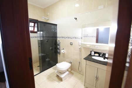 Casa de condomínio à venda com 300m², 3 quartos e 3 vagasBanheiro 1