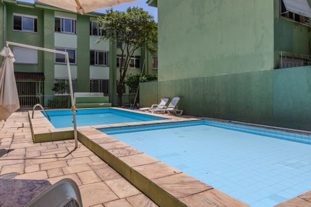 Apartamento para alugar com 65m², 2 quartos e 1 vaga Apartamento para alugar com 65m², 2 quartos e 1 vagaÁrea comum - Piscina