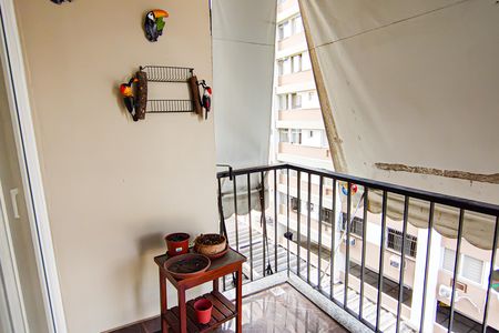 Apartamento à venda com 84m², 2 quartos e 1 vagasala - varanda