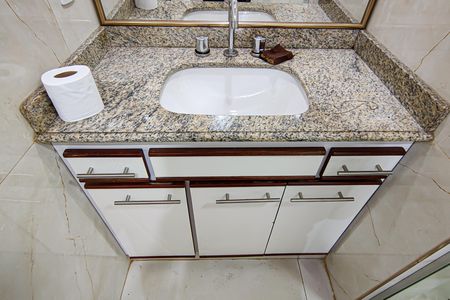 Apartamento à venda com 84m², 2 quartos e 1 vagabanheiro social