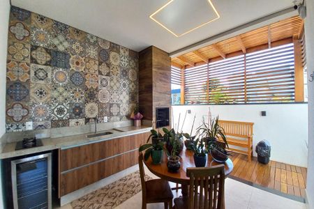 Casa à venda com 225m², 3 quartos e 2 vagasÁrea Gourmet