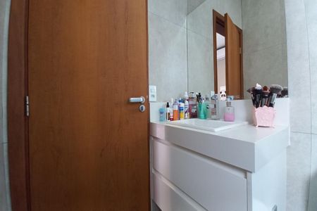 Casa à venda com 225m², 3 quartos e 2 vagasBanheiro da Suíte