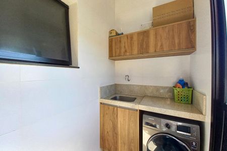 Casa à venda com 225m², 3 quartos e 2 vagasÁrea de Serviço