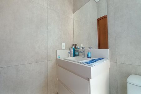 Casa à venda com 225m², 3 quartos e 2 vagasBanheiro da Suíte