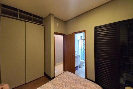 Casa à venda com 225m², 3 quartos e 2 vagasQuarto 2 - Suíte