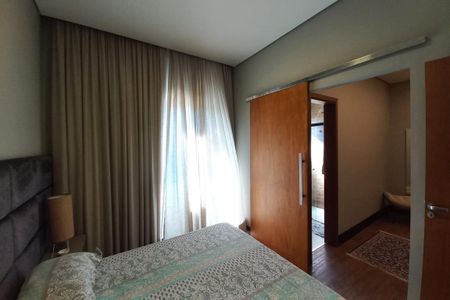 Casa à venda com 225m², 3 quartos e 2 vagasQuarto 3 - Suíte