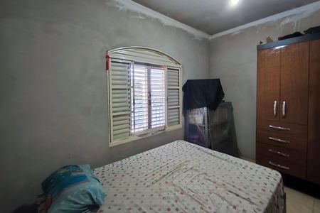 Casa à venda com 242m², 5 quartos e 5 vagas Casa à venda com 242m², 5 quartos e 5 vagasQuarto 5