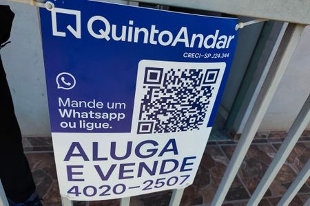 Casa à venda com 242m², 5 quartos e 5 vagas Casa à venda com 242m², 5 quartos e 5 vagasPlaquinha