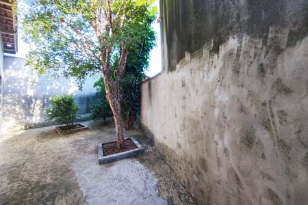 Casa à venda com 242m², 5 quartos e 5 vagas Casa à venda com 242m², 5 quartos e 5 vagasQuintal - Garagem