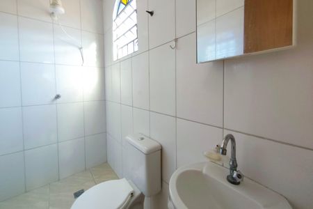 Casa à venda com 242m², 5 quartos e 5 vagas Casa à venda com 242m², 5 quartos e 5 vagasBanheiro