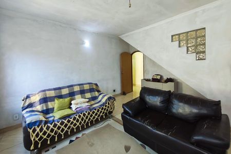 Casa à venda com 242m², 5 quartos e 5 vagas Casa à venda com 242m², 5 quartos e 5 vagasSala de Estar