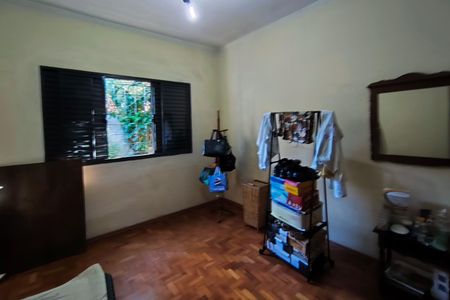 Casa à venda com 242m², 5 quartos e 5 vagas Casa à venda com 242m², 5 quartos e 5 vagasQuarto 1