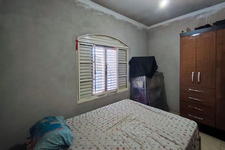 Casa à venda com 242m², 5 quartos e 5 vagas Casa à venda com 242m², 5 quartos e 5 vagasQuarto 5