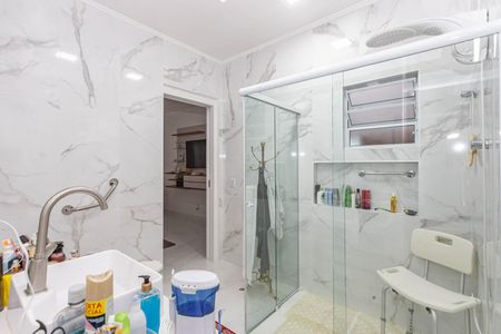 Casa à venda com 270m², 3 quartos e 4 vagasBanheiro da Suíte