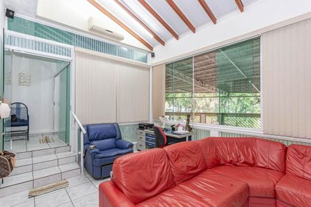 Casa à venda com 270m², 3 quartos e 4 vagasSala/Cozinha