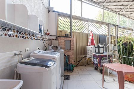 Casa à venda com 270m², 3 quartos e 4 vagasLavanderia