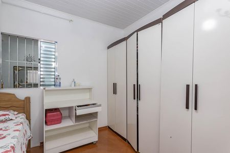 Casa à venda com 270m², 3 quartos e 4 vagasQuarto 2