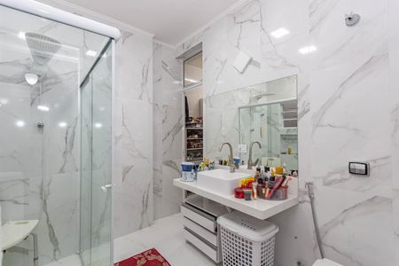 Casa à venda com 270m², 3 quartos e 4 vagasBanheiro da Suíte