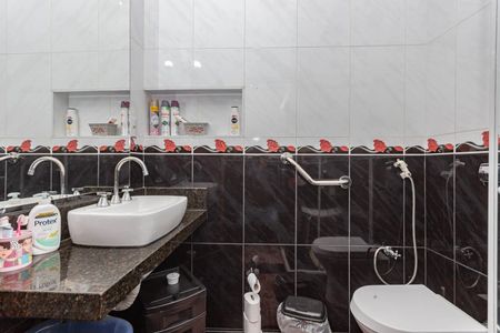 Casa à venda com 270m², 3 quartos e 4 vagasBanheiro