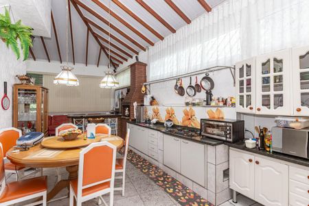 Casa à venda com 270m², 3 quartos e 4 vagasSala/Cozinha