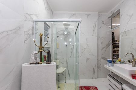 Casa à venda com 270m², 3 quartos e 4 vagasBanheiro da Suíte