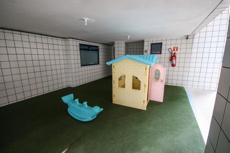 Apartamento para alugar com 100m², 2 quartos e 1 vagaÁrea comum - Playground